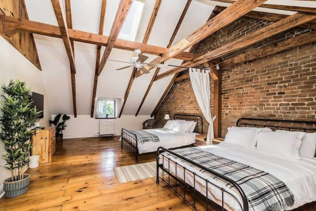 North House - Mtl Artist Loft - Champs Apartment Монреал Екстериор снимка