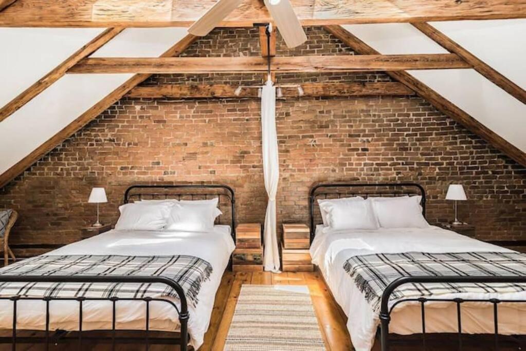 North House - Mtl Artist Loft - Champs Apartment Монреал Екстериор снимка