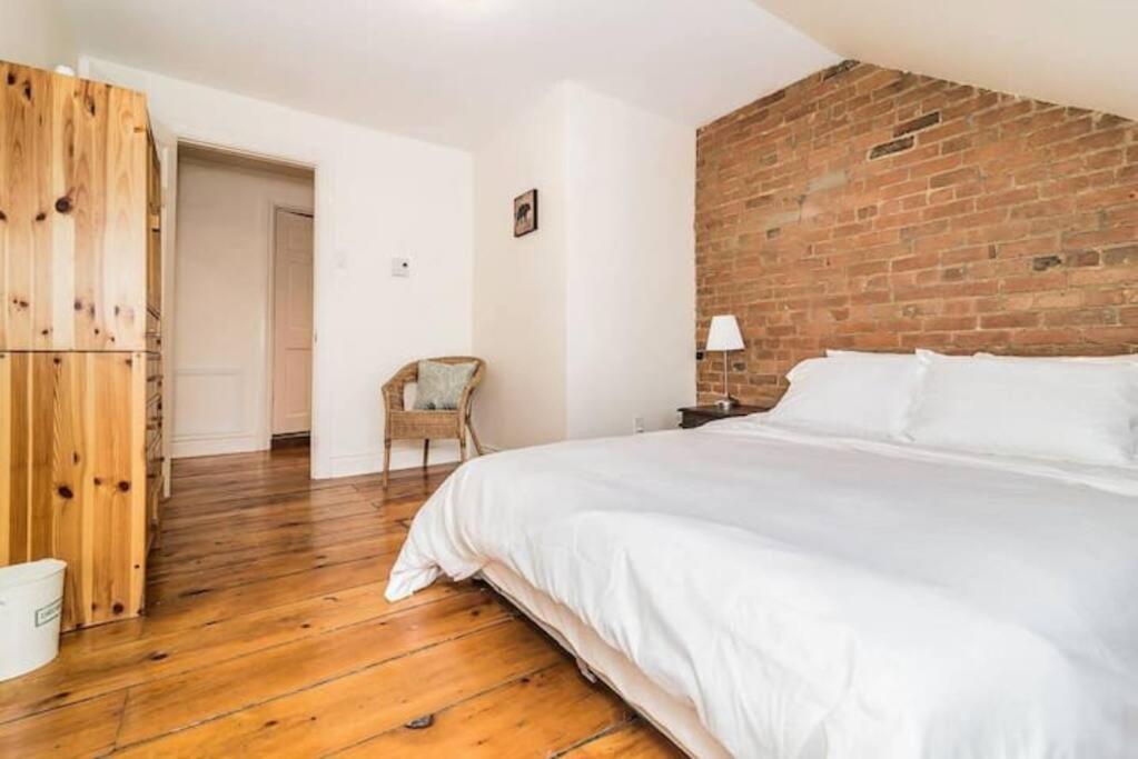 North House - Mtl Artist Loft - Champs Apartment Монреал Екстериор снимка
